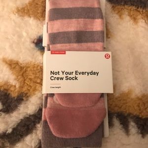 Lulu crew socks